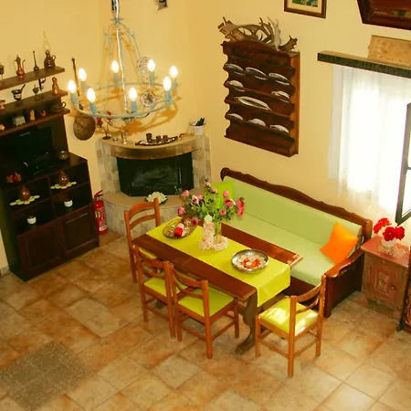 Dora's House * Istrios