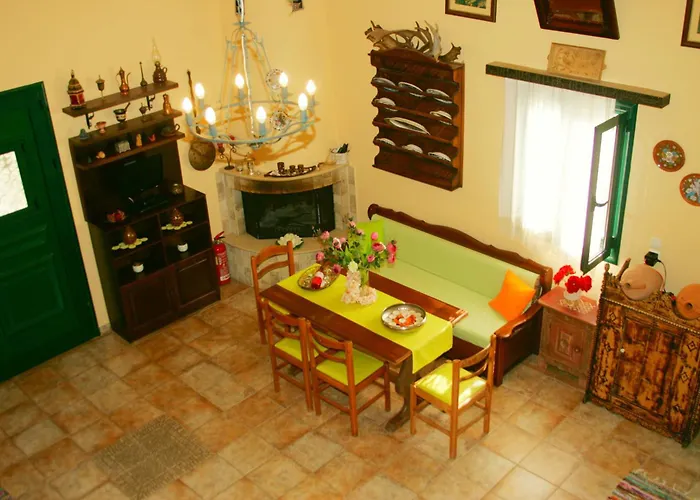 Dora's House * Istrios