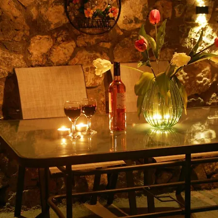 بيت للعطل Dora's House Istrios